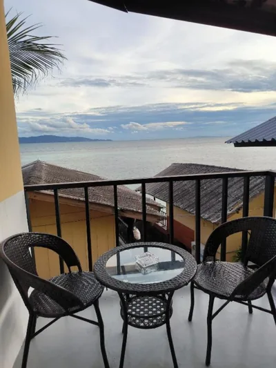 Bungalow con vista sul mare — Golden Beach Resort Koh Phangan